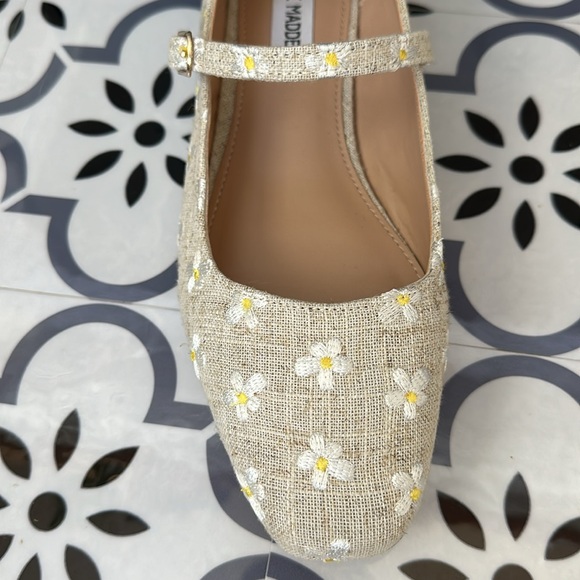 Steve Madden Daisy Mary Jane Flats - Picture 2 of 4